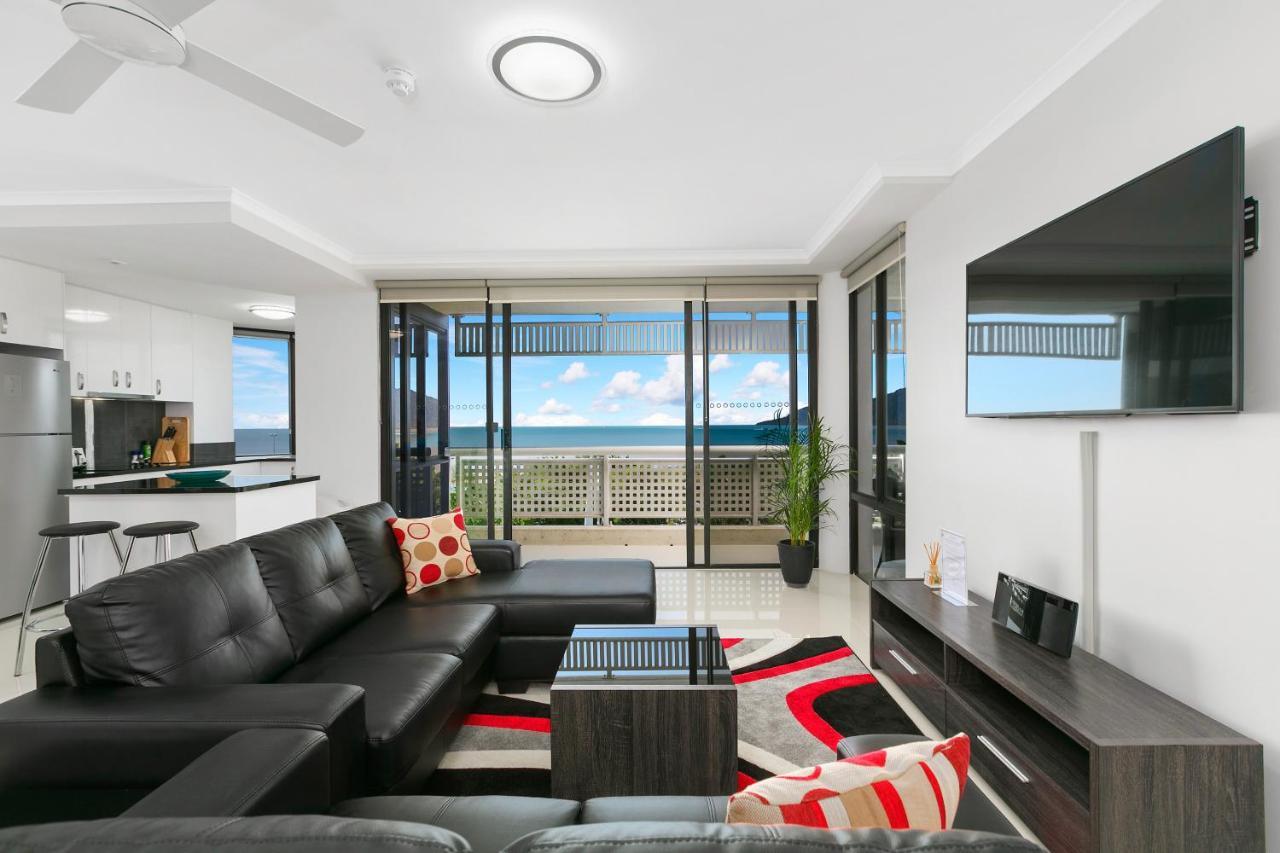 Cairns Luxury Seafront Apartment Екстер'єр фото