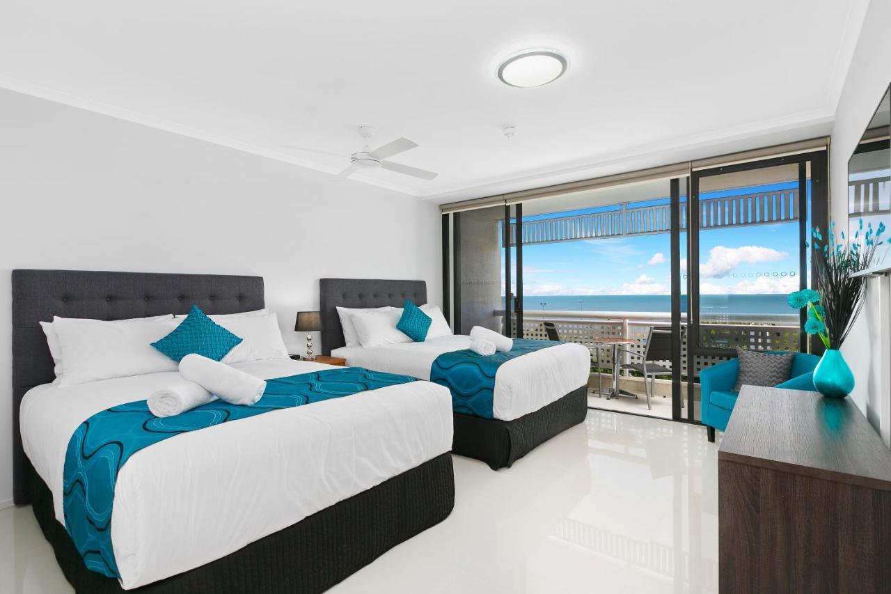 Cairns Luxury Seafront Apartment Екстер'єр фото