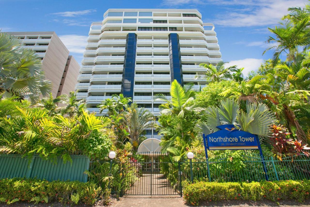 Cairns Luxury Seafront Apartment Екстер'єр фото