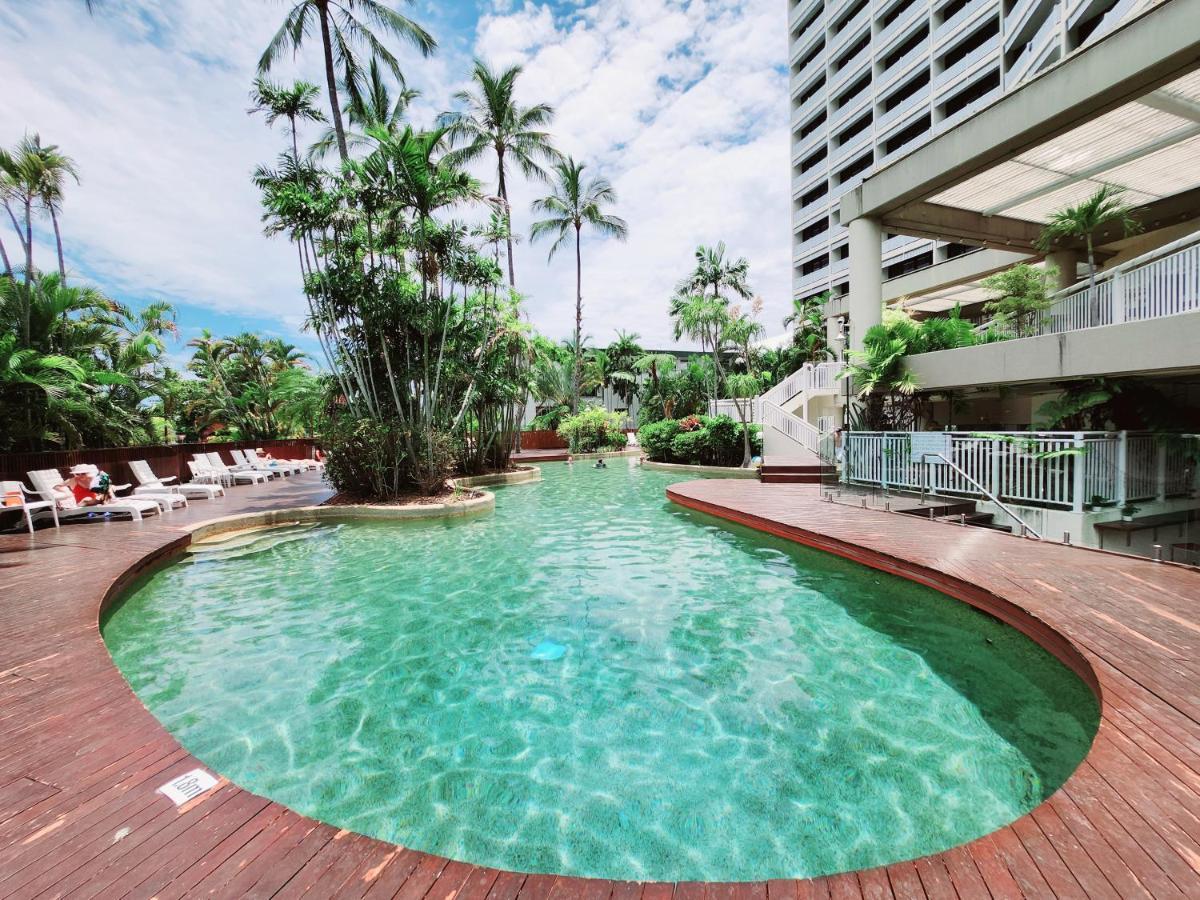 Cairns Luxury Seafront Apartment Екстер'єр фото